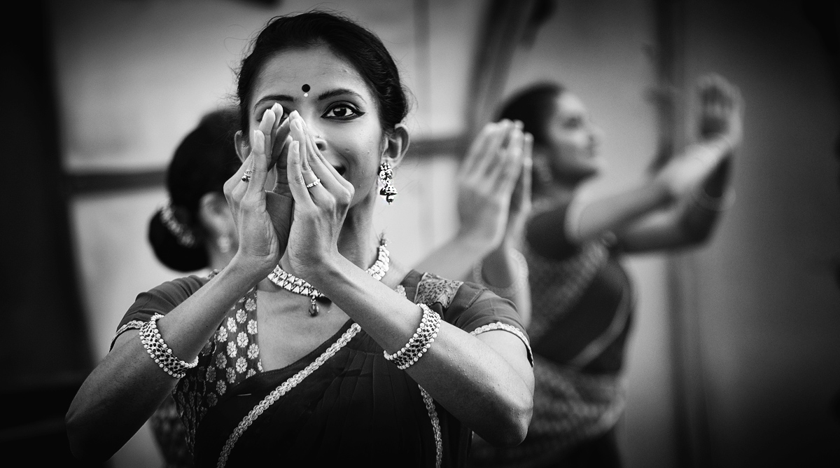 -. Dan Berli. Sankhya Dance ()