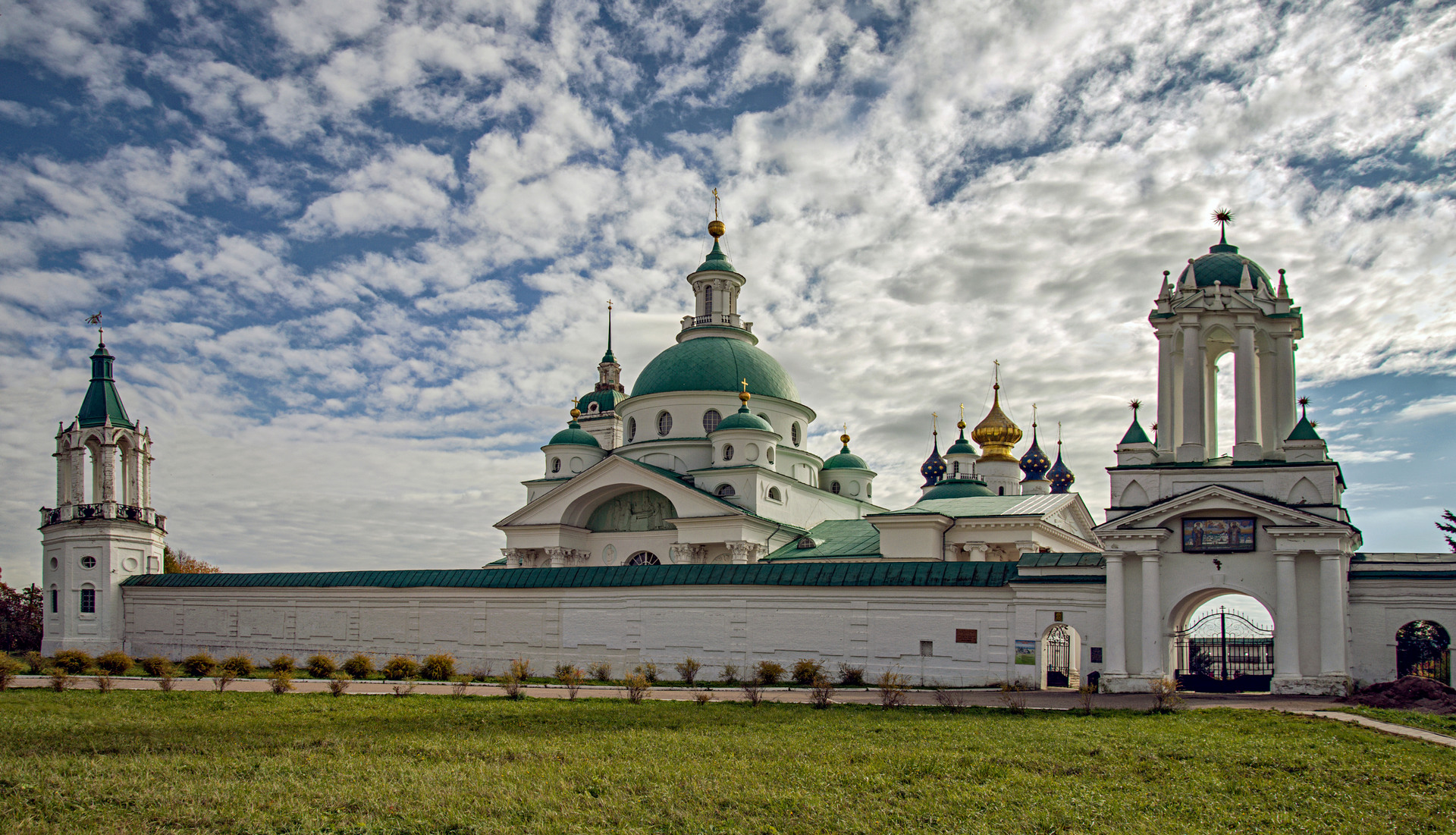 Ростовский Спасо-Яковлевский монастырь 20 век